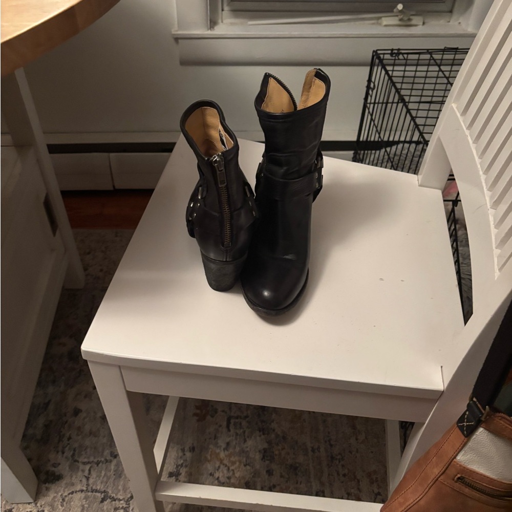 Frye Black Booties size 8 - Picture 4 of 10